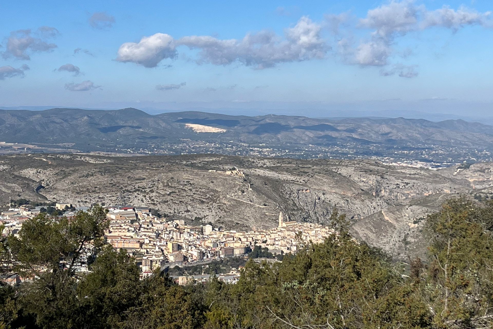 Uitzicht op Bocairent vanaf de top