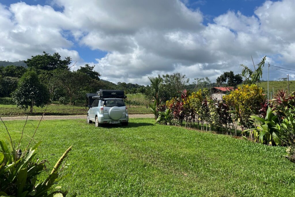 Kamperen in Costa Rica - Kampeerplek bij Camping La Aurora Rio Celeste